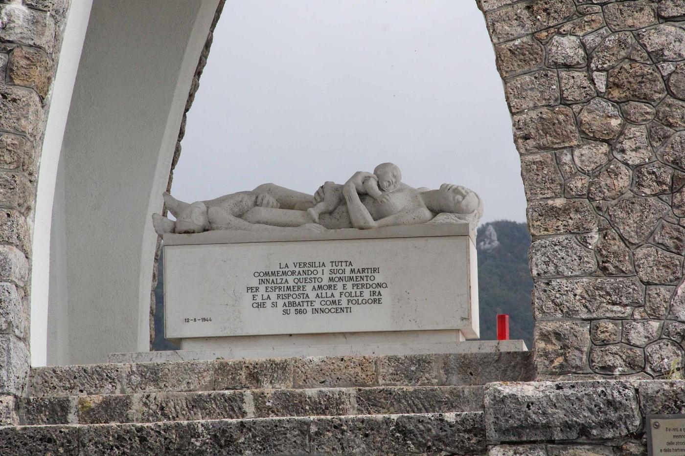 Settantotto anni dall’eccidio di Stazzema, Mattarella: “E’ testimonianza di ideologie perverse” Settantotto anni dall’eccidio di Stazzema, Mattarella: “E’ testimonianza di ideologie perverse”