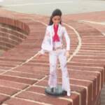 Ciuffo e pantaloni a zampa: arriva la Barbie dedicata a Elvis
