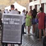 Roma, code di tre ore a Termini per un tampone last minute prima delle vacanze