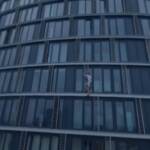 Londra: giovane free climber scala un altro grattacielo senza protezioni