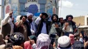 Afghanistan, i talebani conquistano Ghazni