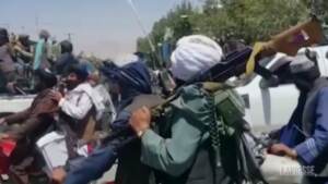 Afghanistan: talebani conquistano altri tre capoluoghi di provincia