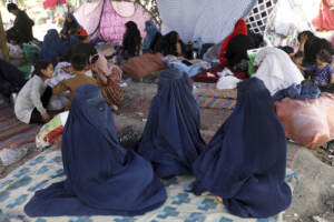 Afghanistan, continua l’avanzata dei Talebani: conquistati 15 capoluoghi