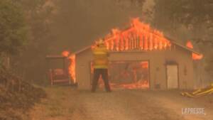 Incendio Dixie: in California il fuoco sembra inarrestabile, al lavoro ancora oltre 6mila uomini