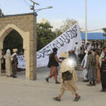 Afghanistan, spari all’aeroporto: sette morti. Usa prendono controllo del traffico aereo