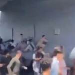 Kabul, le drammatiche immagini dei cittadini che si aggrappano agli aerei in partenza