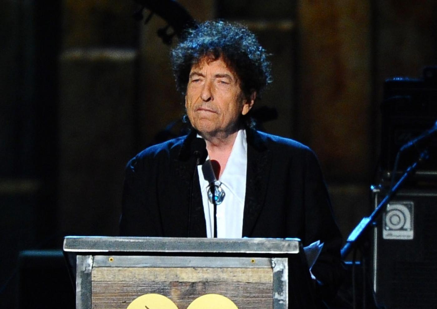 Bob Dylan accusato di aver violentato una 12enne 56 anni fa Bob Dylan accusato di aver violentato una 12enne 56 anni fa