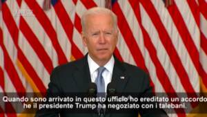 Afghanistan, Biden: “Accordo con i talebani ereditato da Trump”