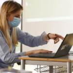 Scuola, presidi chiedono chiarezza: “Impossibile controllare Green Pass”