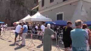 Covid: vaccini in spiaggia a Meta di Sorrento