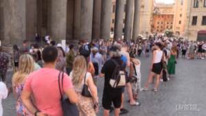 A Roma tornano i turisti ma con qualche malumore: “Troppi documenti per ristoranti e musei”