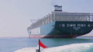 Egitto, la Ever Given di nuovo nel canale di Suez