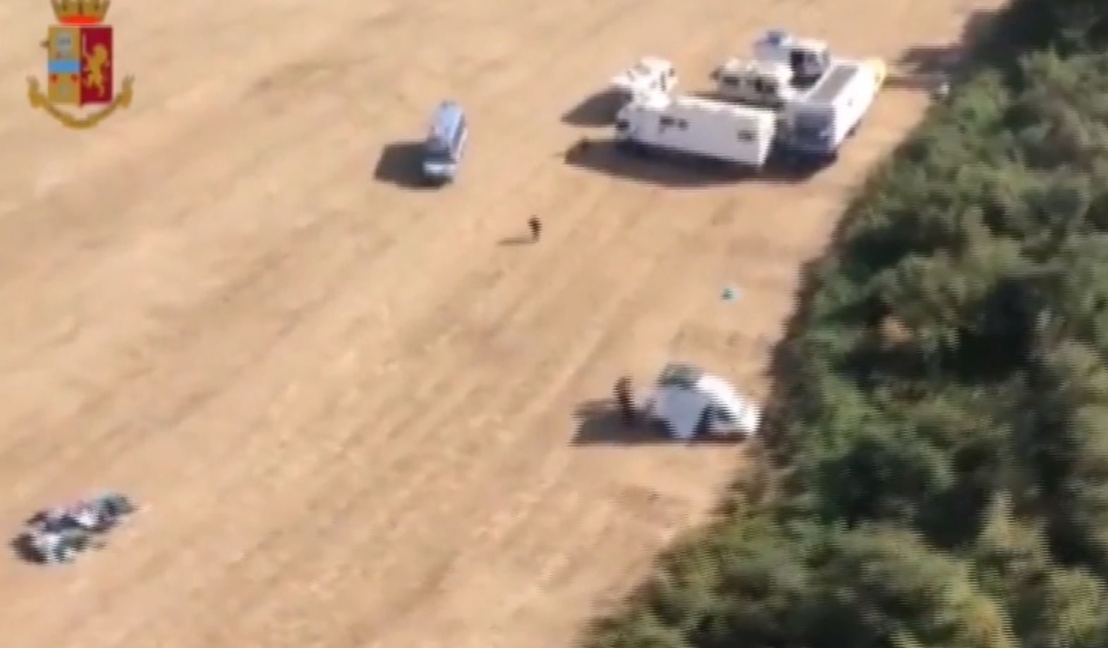 Viterbo, rave sgomberato: oltre 2000 identificati. Centrodestra contro Lamorgese Viterbo, rave sgomberato: oltre 2000 identificati. Centrodestra contro Lamorgese