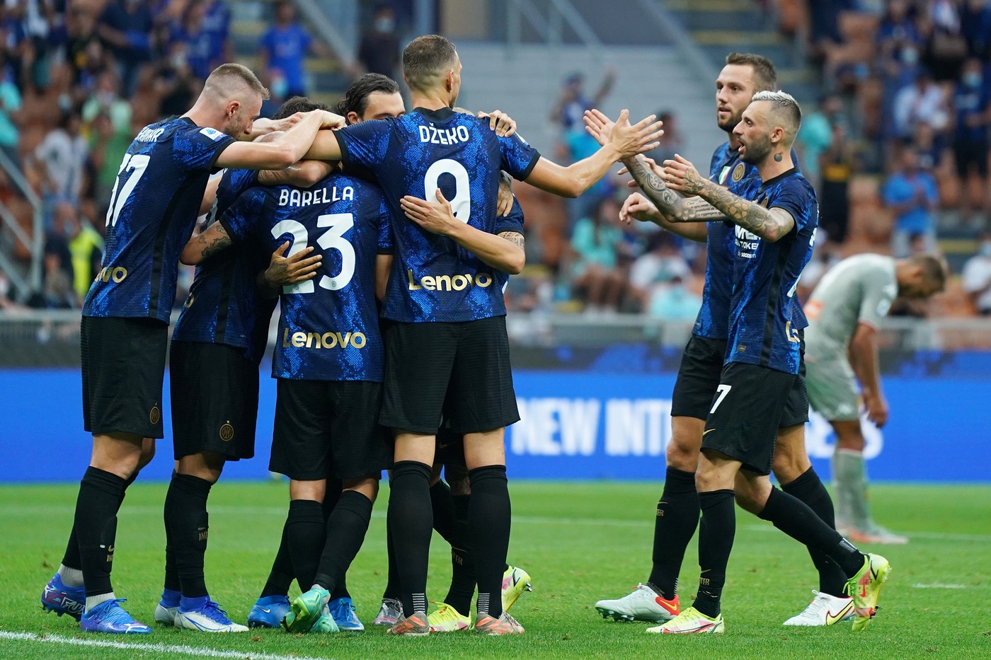 L’Inter cala il poker all’esordio: 4-0 al Genoa L’Inter cala il poker all’esordio: 4-0 al Genoa