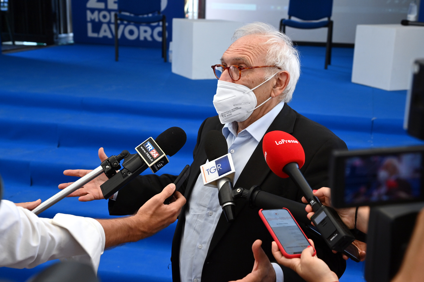 Scuola, Bianchi: “Convintissimi ritorno in presenza. Personale senza green pass sospeso”