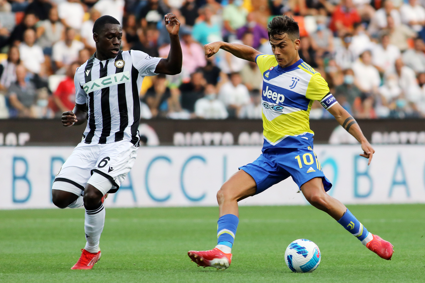 Serie A: Juve partenza falsa, 2-2 a Udine. Dybala inventa, Szczesny sbaglia Serie A: Juve partenza falsa, 2-2 a Udine. Dybala inventa, Szczesny sbaglia