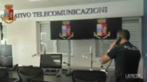 Accoltella la moglie e la sfigura, arrestato 42enne