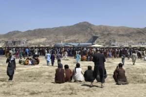 Afghanistan: 7 morts dans le chaos de l’aéroport de Kaboul