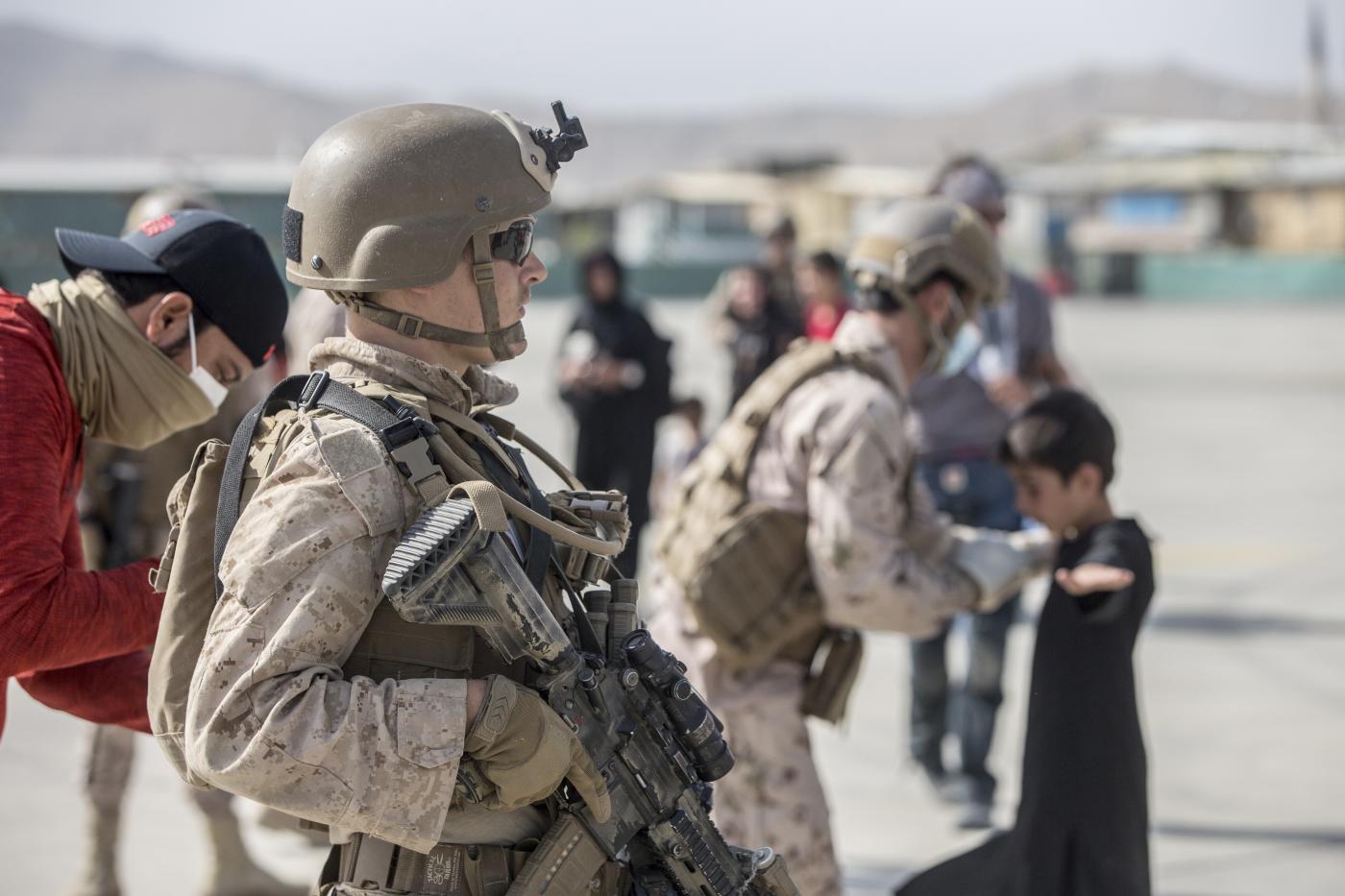 Afghanistan, al G7 pressing su Usa per il rinvio del ritiro. Talebani avvertono: “Reagiremo”