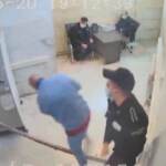 Pugni, calci e schiaffi: in un video rubato le violenze nelle carceri iraniane