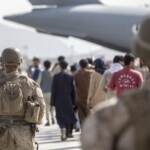 Afghanistan, circa 20mila persone ancora nell’aeroporto di Kabul