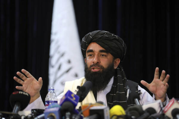 Afghanistan, la prima conferenza stampa dei Talebani