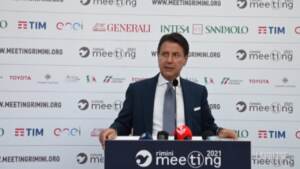 Conte: “Convinti della formula del reddito di cittadinanza”
