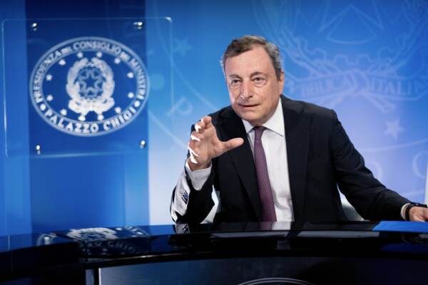 Afghanistan, Draghi: “Canale con Kabul dopo il 31 agosto, il G20 al fianco dei Sette”