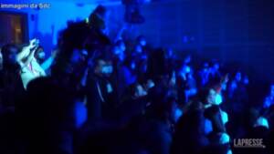 Cile, a Santiago il test di un concerto rock indoor con spettatori