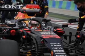 Gp Belgio: Verstappen in pole position, Hamilton terzo