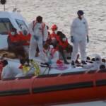 Lampedusa, sbarcano circa 450 migranti