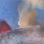 Etna, le nuove spettacolari immagini dell’eruzione