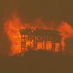 Usa, California: residenti in fuga da South Lake Tahoe per gli incendi