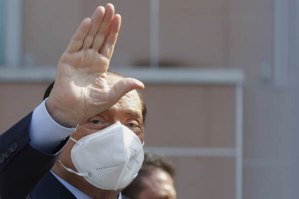 Berlusconi, ricovero lampo al San Raffaele: il leader di Forza Italia esce dopo poco