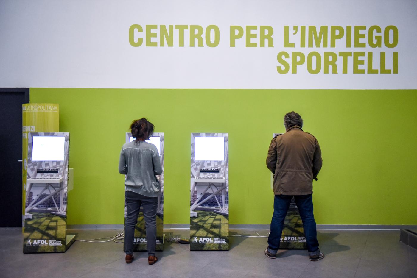 Disoccupazione scende al 6% a luglio, +218mila occupati su anno Disoccupazione scende al 6% a luglio, +218mila occupati su anno