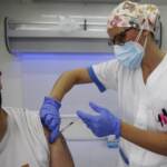 Covid, Gimbe: 3,34 milioni di over 50 senza nemeno una dose