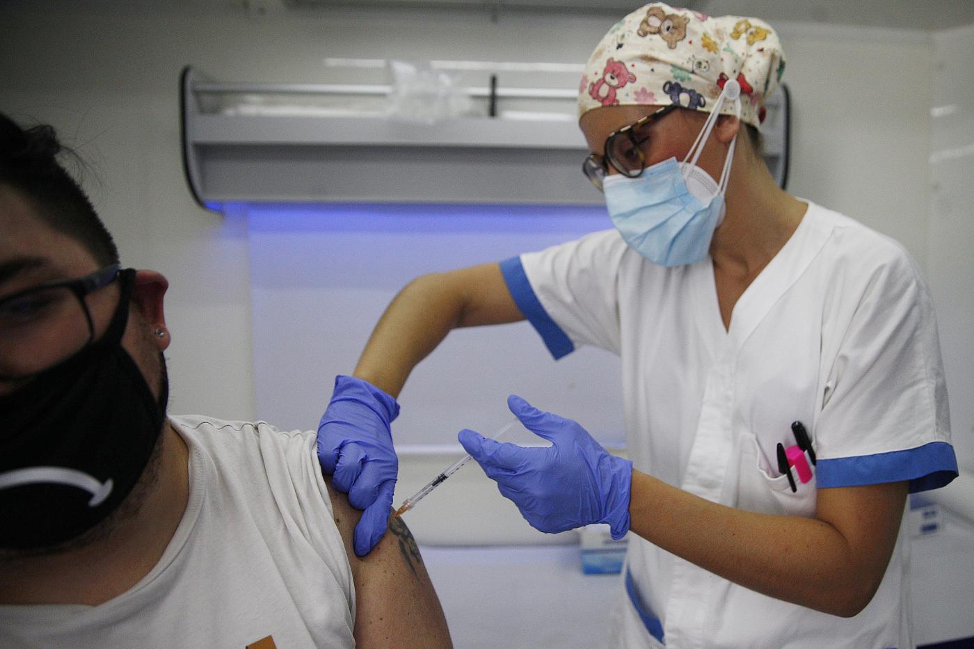 Covid, Gimbe: 3,34 milioni di over 50 senza nemeno una dose