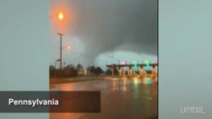 Usa: Ida raggiunge New Jersey e Pennsylvania, le immagini del tornado sono impressionanti
