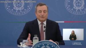 Draghi: “Aggressioni vigliacche e odiose contro giornalisti e medici, piena solidarietà”