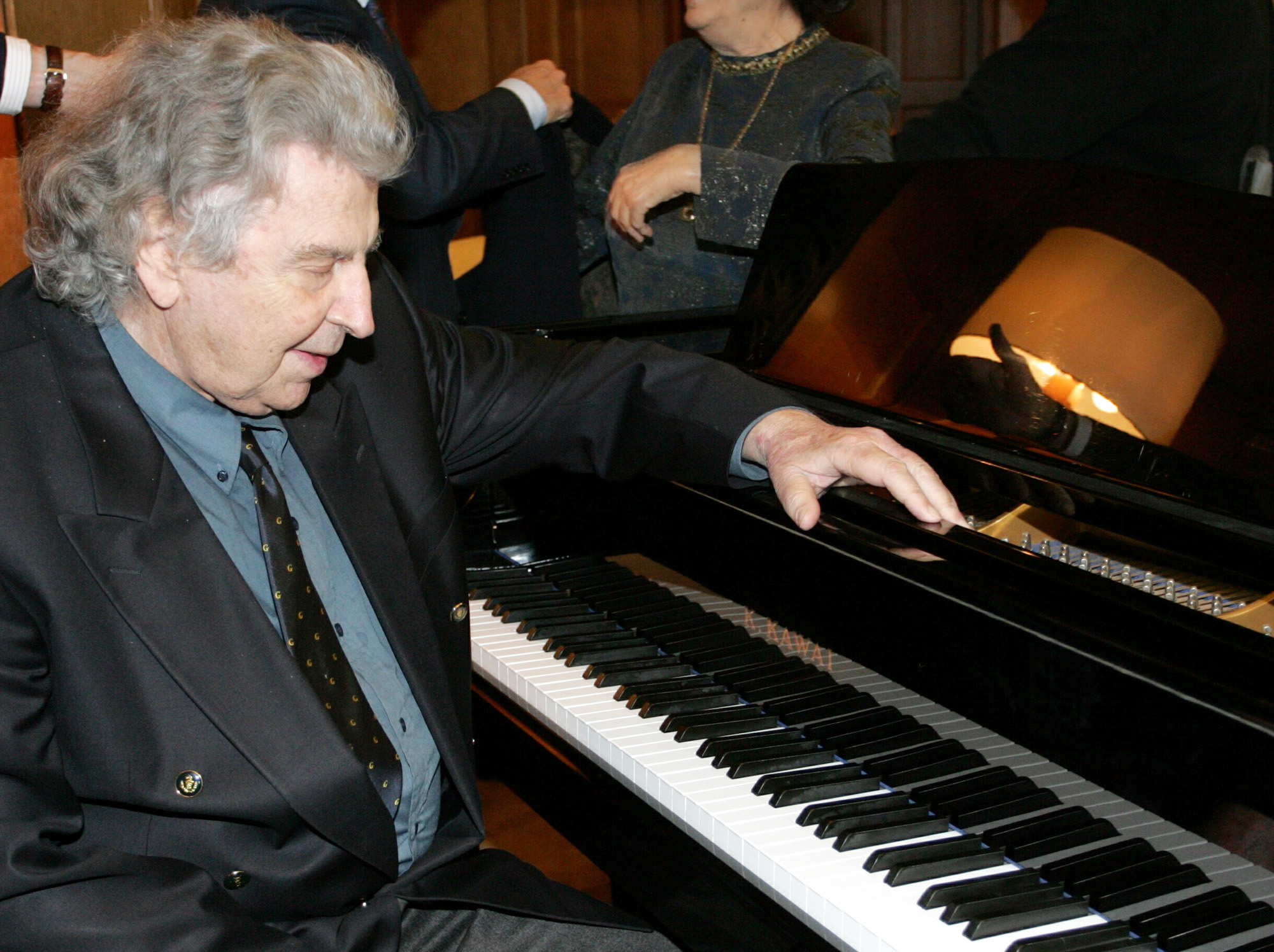 Addio al compositore Mikos Theodorakis