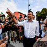 Governo, Salvini non strappa: “Non uscirò mai”. Ma resta il No su obbligo vaccini