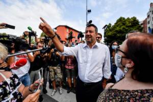 Segretario della Lega, Matteo Salvini, incontra i residenti delle case popolari del quartiere Ponte Lambro