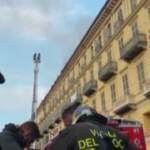 Torino, incendio ha interessato 3 mila mq: recuperati beni degli abitanti