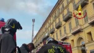 Torino, incendio ha interessato 3 mila mq: recuperati beni degli abitanti