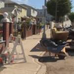 New York, i residenti ripuliscono le case dopo l’uragano