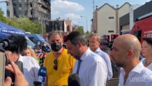Incendio Milano, Salvini incontra gli sfollati: “Cerchiamo di tenere accesa l’attenzione”