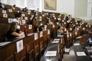 Roma, i test d’ingresso ai corsi di laurea in medicina all’università La Sapienza