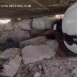 Siria, bimba estratta viva dalle macerie a Idlib dopo bombardamento