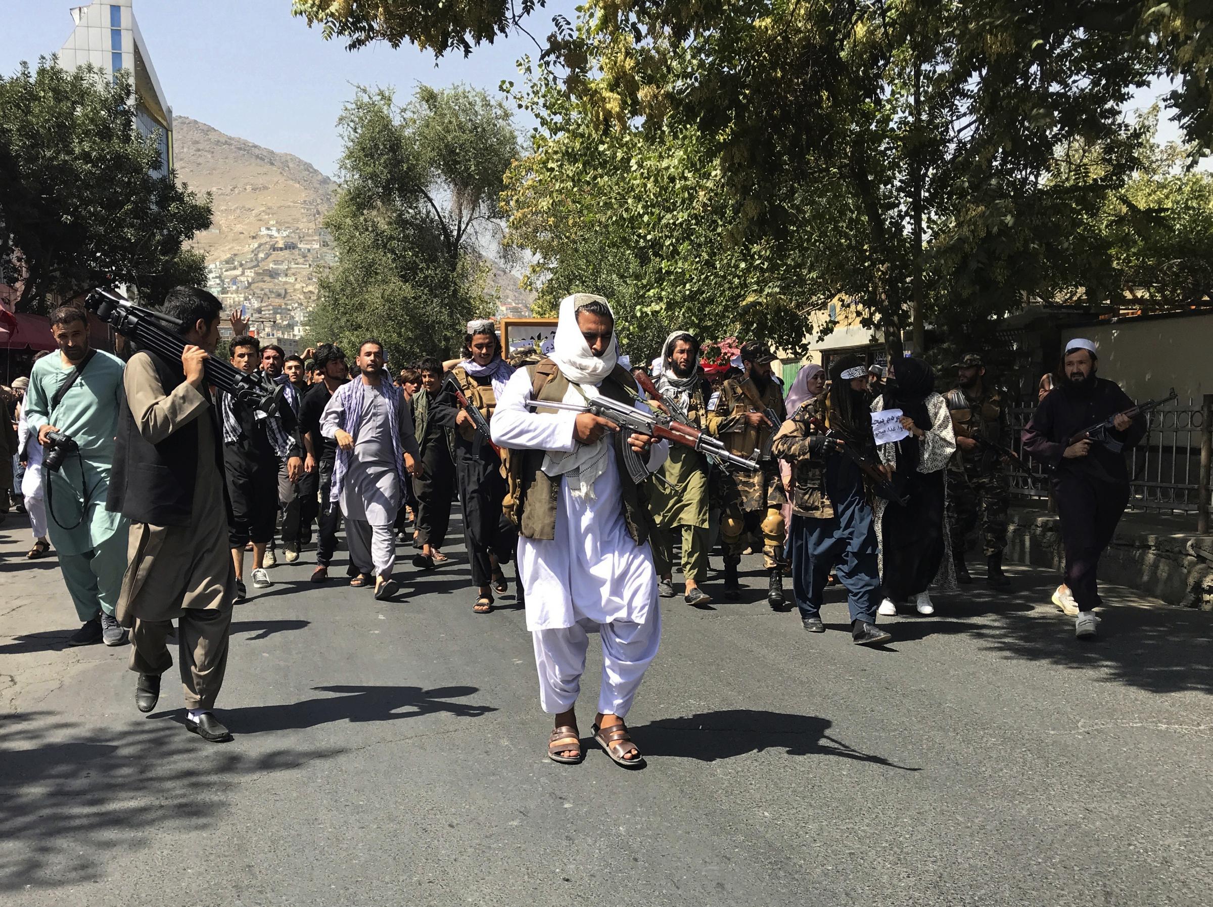 Afghanistan, il governo non inclusivo preoccupa la comunità internazionale
