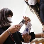 Green pass, via libera del Cdm a estensione: obbligatorio anche per dipendenti mense e pulizie in scuole, Rsa, ospedali